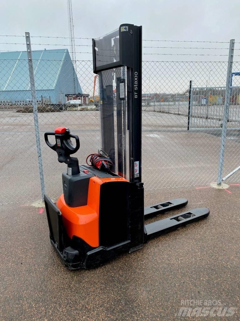 Toyota SWE120 Stapelaar meeloop