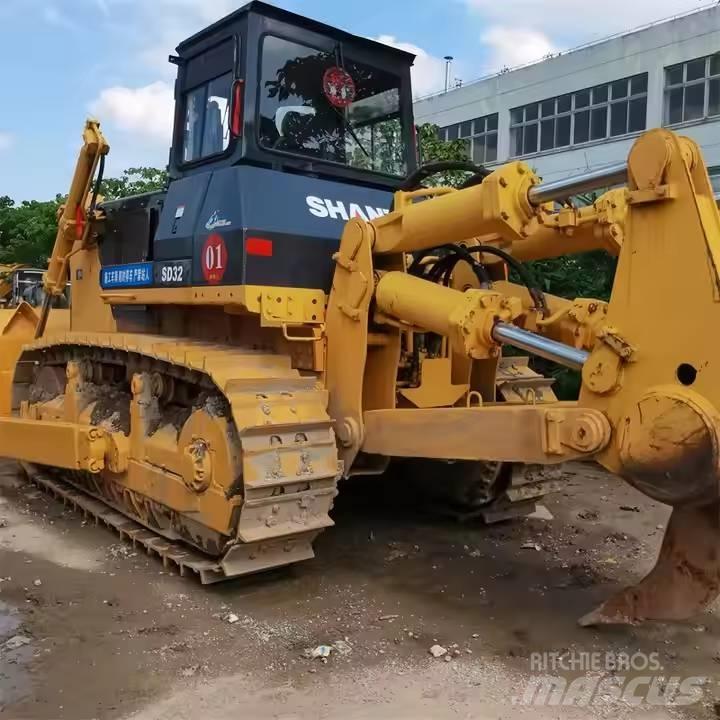 Shantui SD32 Rupsdozers