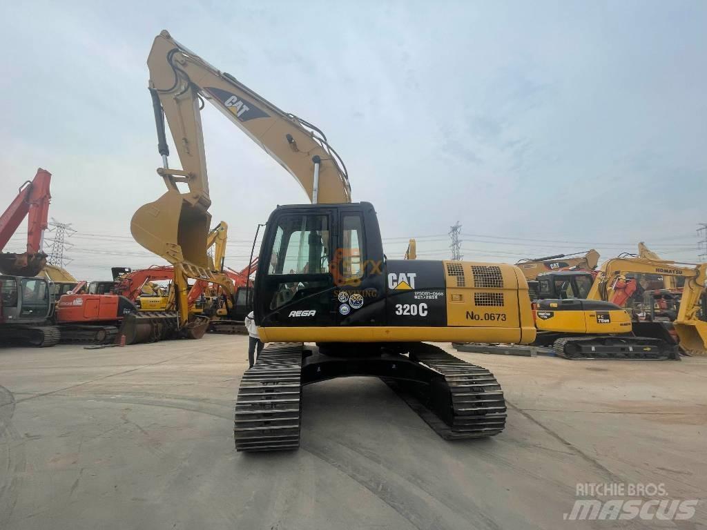 CAT 320 C Rupsgraafmachines