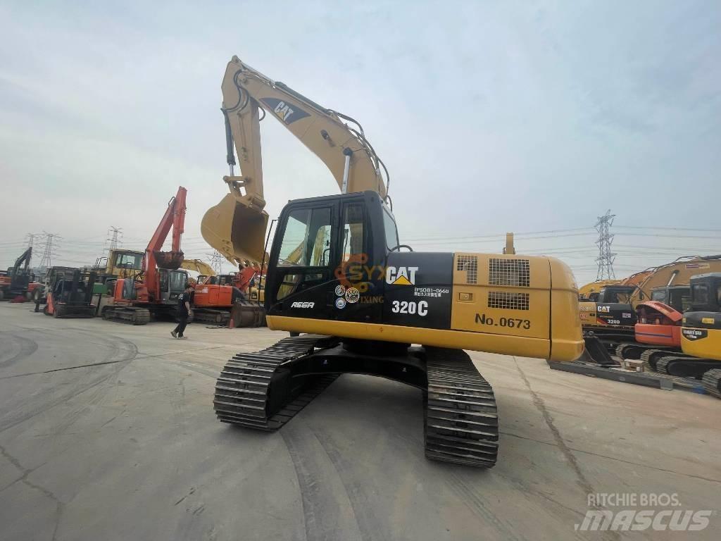 CAT 320 C Rupsgraafmachines