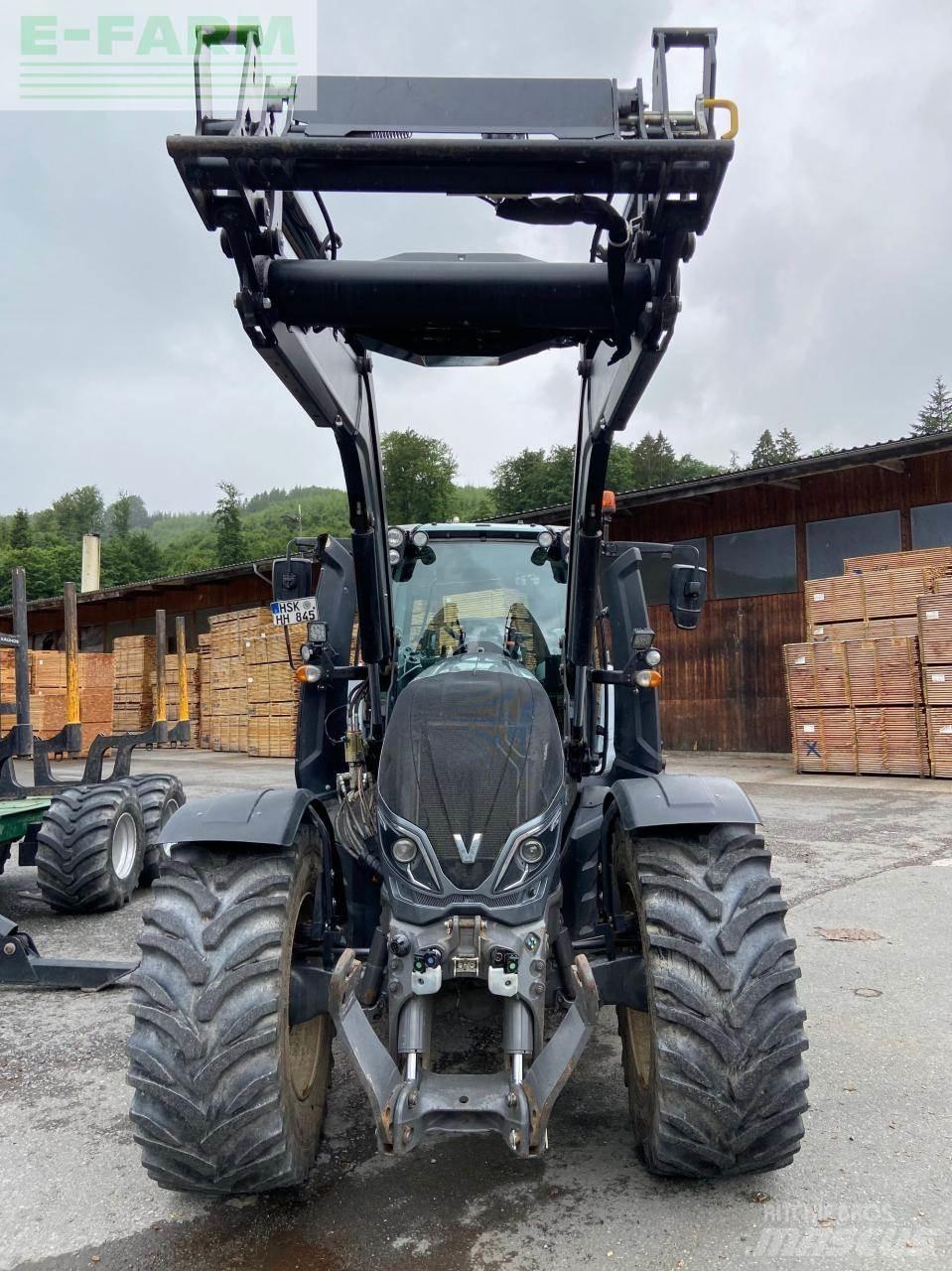 Valtra T254S Tractoren