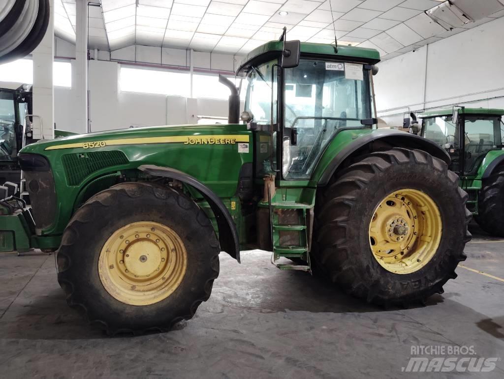John Deere 8520 Tractoren