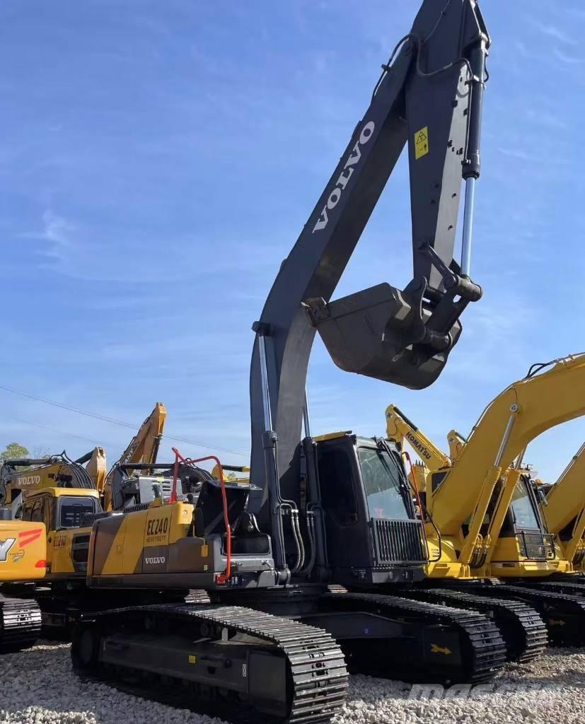 Volvo EC 240 Rupsgraafmachines