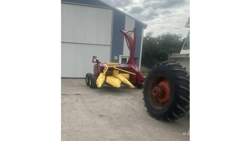 New Holland FP230 Getrokken veldhakselaar