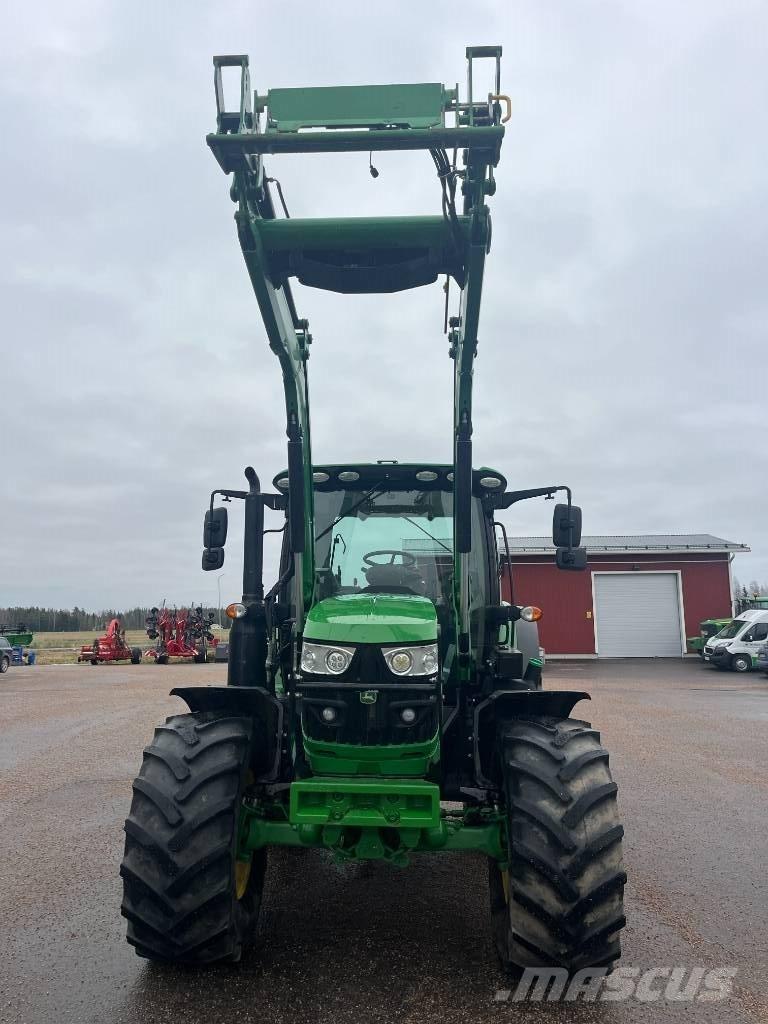 John Deere 6130 R Tractoren