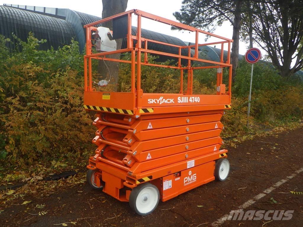 SkyJack SJ4740 Schaarhoogwerkers