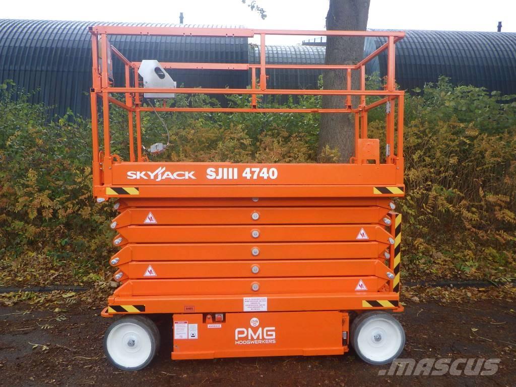 SkyJack SJ4740 Schaarhoogwerkers