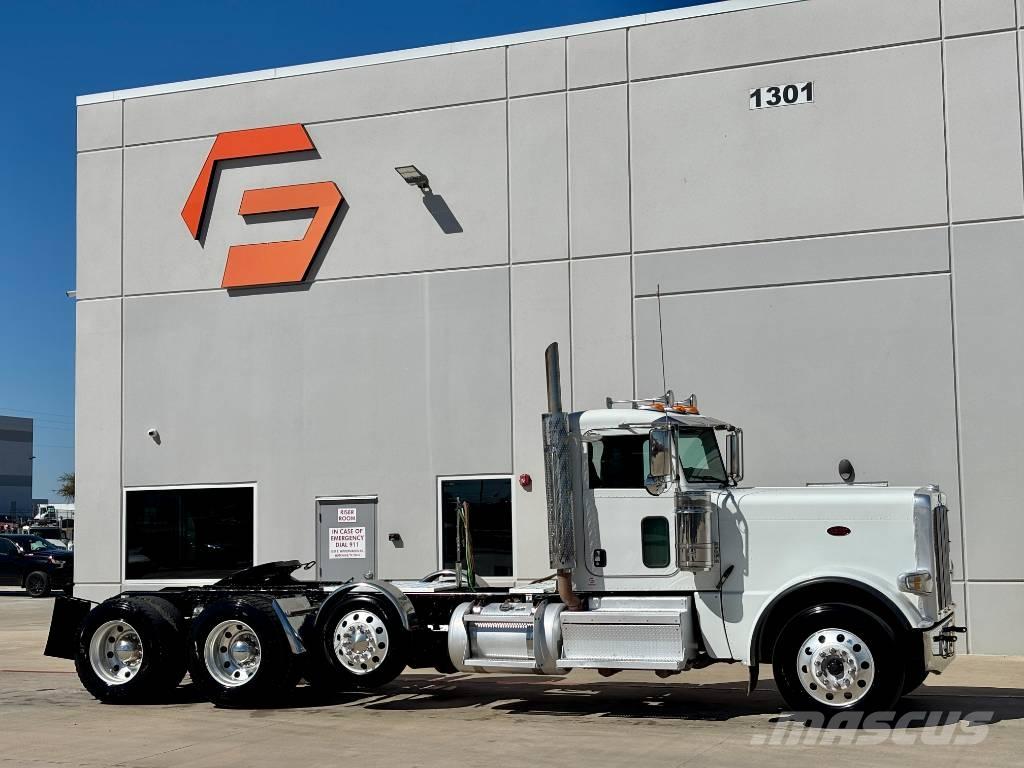 Peterbilt 389 Trekkers