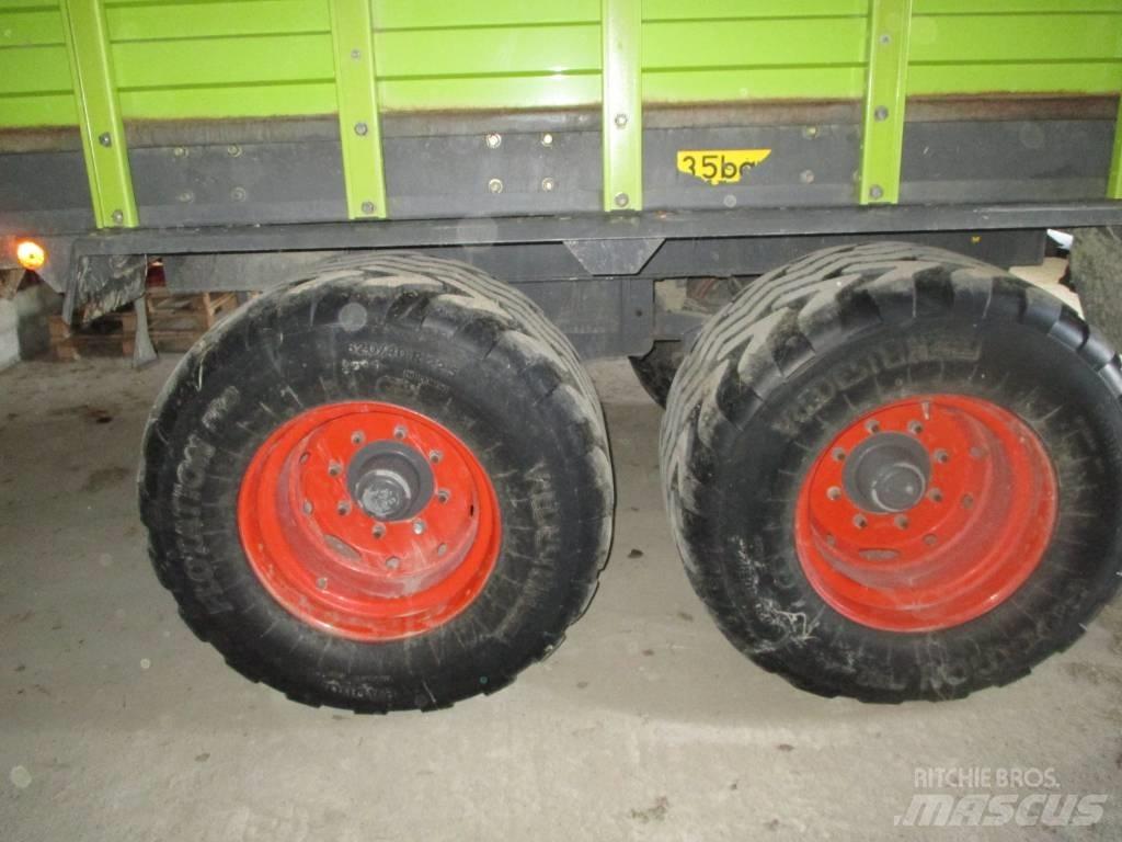 CLAAS Quantum 4700 Opraapwagens