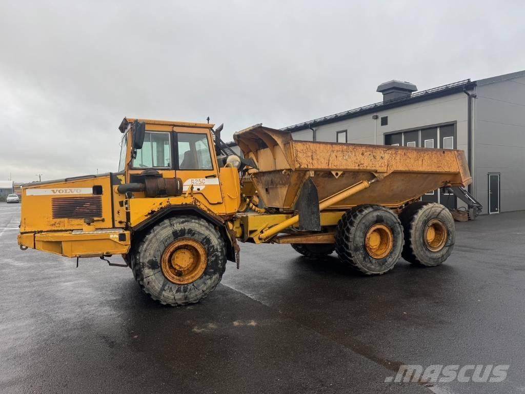 Volvo A 25 C 6x6 Knik dumptrucks