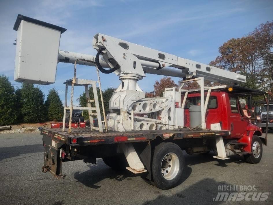 International 4300 Auto hoogwerkers