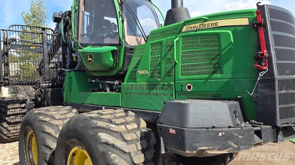 John Deere 1910 G Forwarders