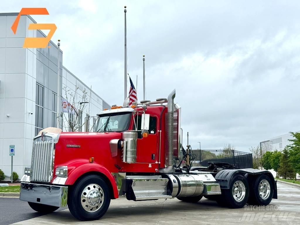 Kenworth W900 Trekkers