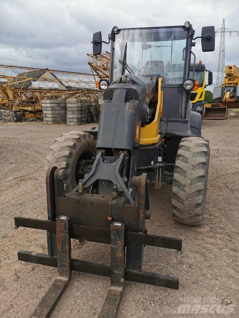 Mecalac AS 700 Wielladers