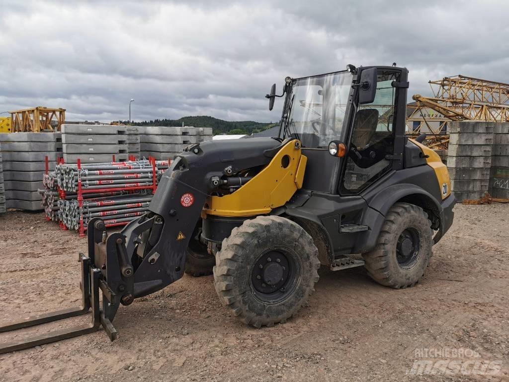 Mecalac AS 700 Wielladers