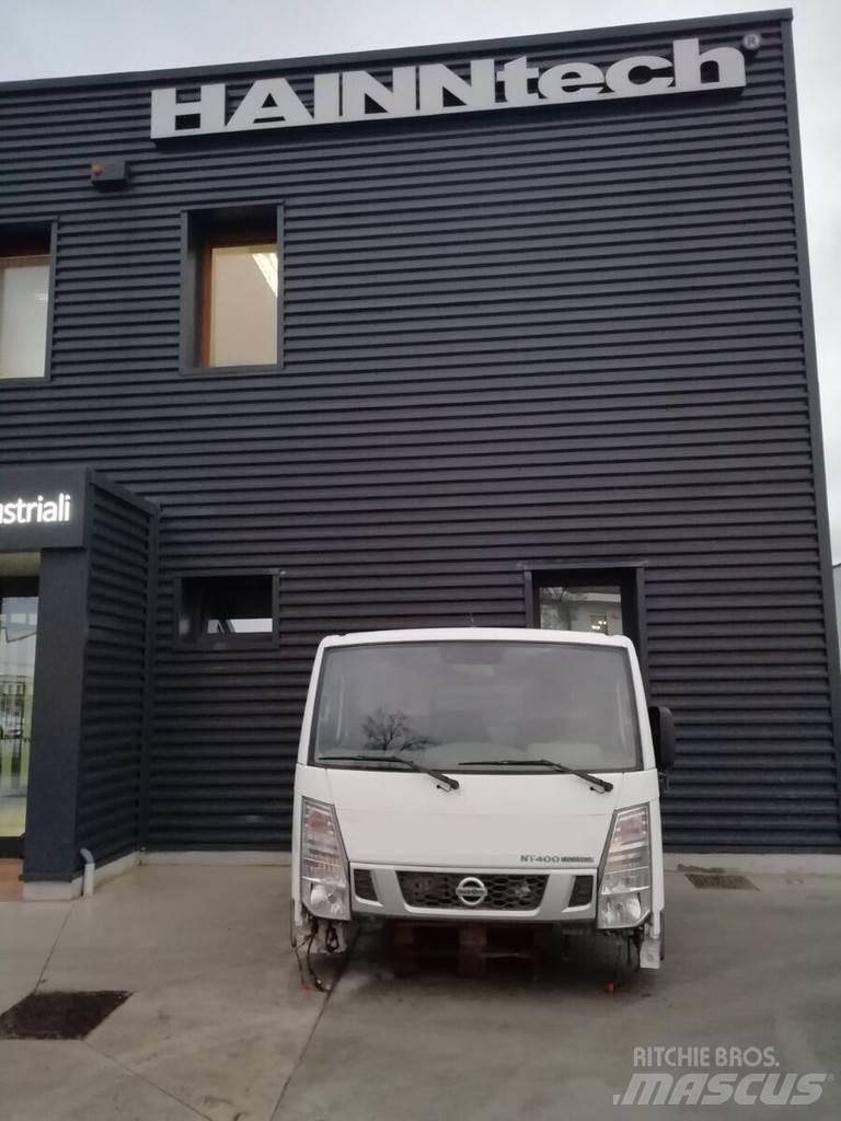 Nissan NT400 Cabine en interieur