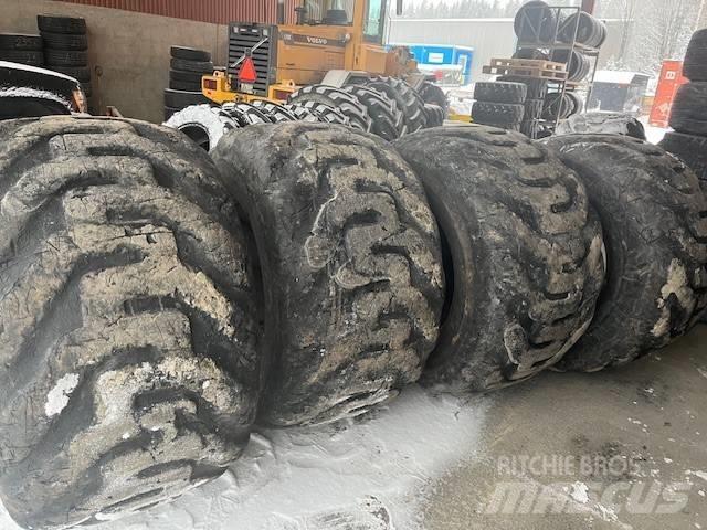 Nokian 710/45-26,5 Banden, wielen en velgen