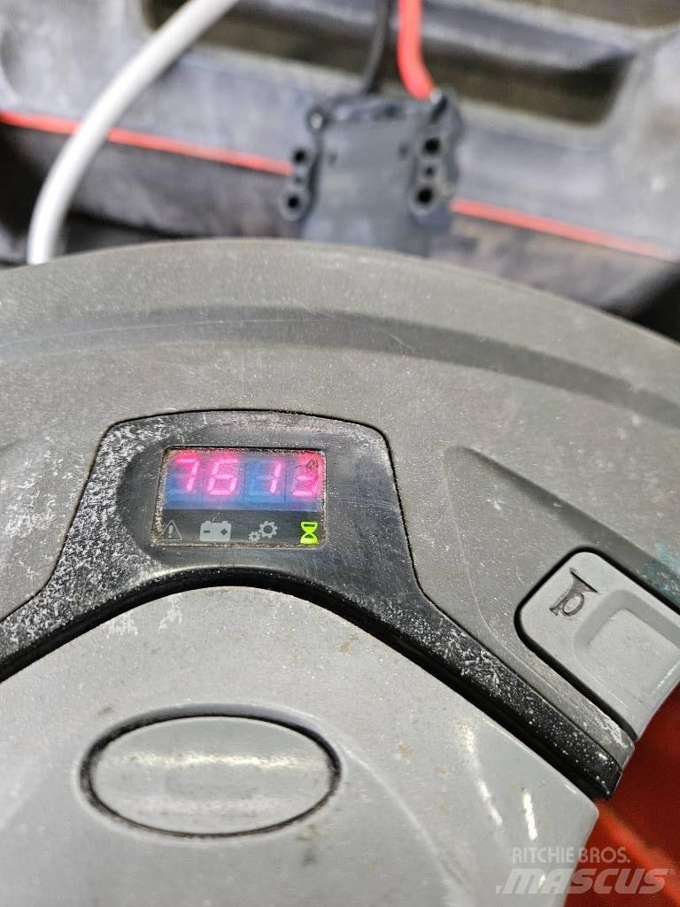 BT LPE250 Meerij pallettruck met platform