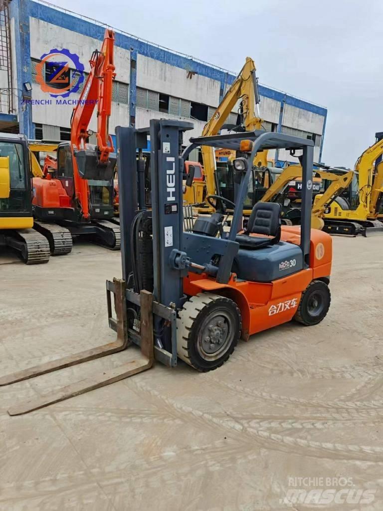 Heli CPCD 30 Diesel heftrucks