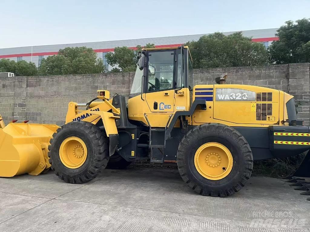 Komatsu WA 320 Wielladers