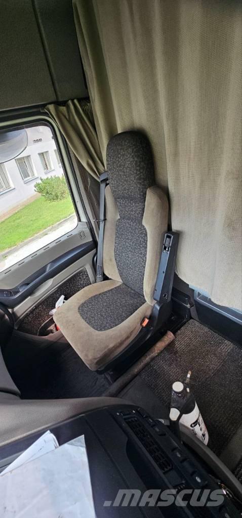DAF XF 105 Vrachtwagen met containersysteem