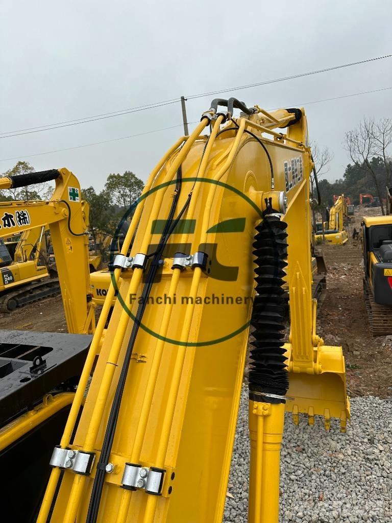 Komatsu PC 200-8 Rupsgraafmachines