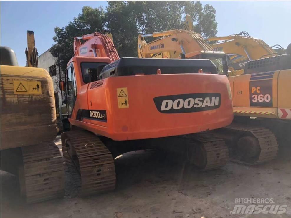 Doosan 225 LC Rupsgraafmachines