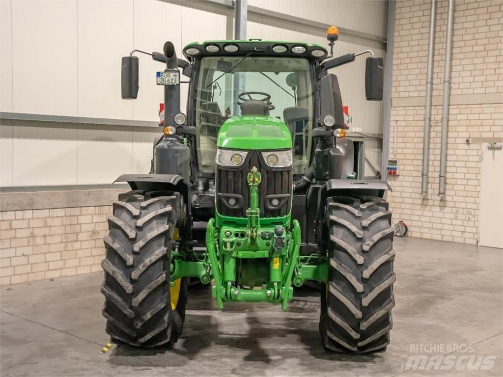 John Deere 6230R Tractoren