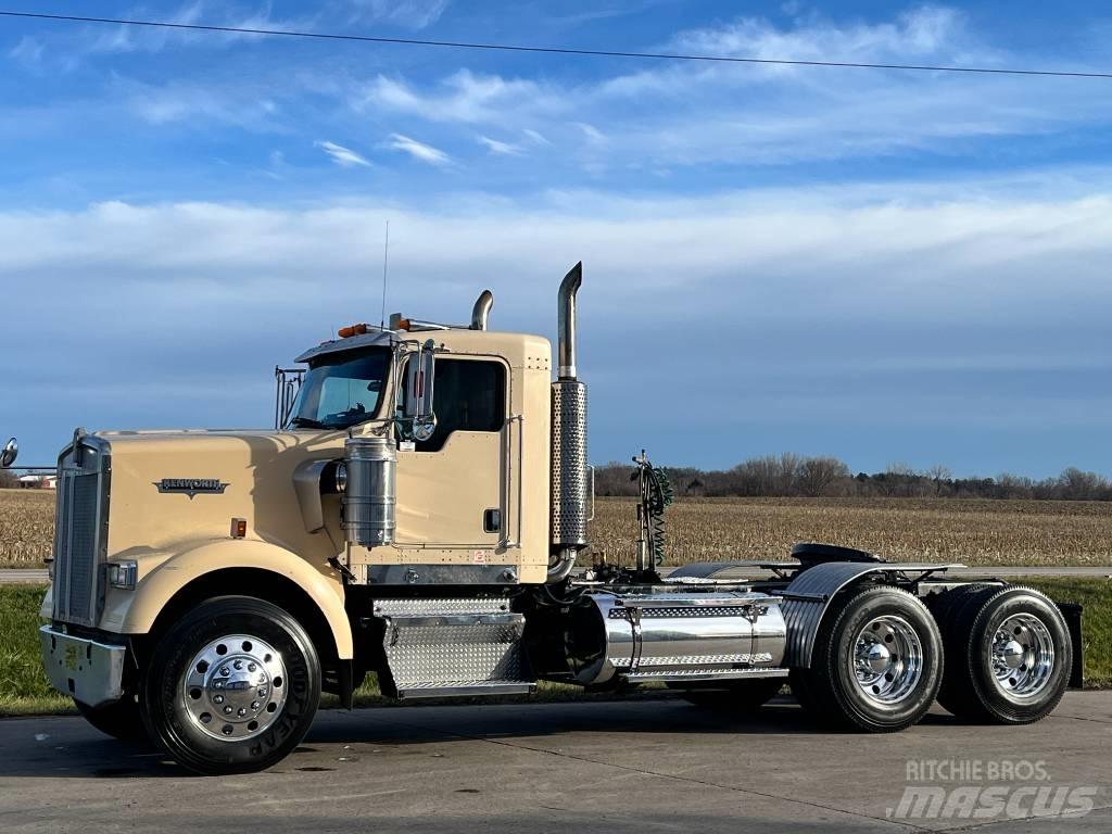 Kenworth W 900 Trekkers