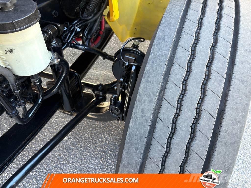 International MV607 Bakwagens met gesloten opbouw