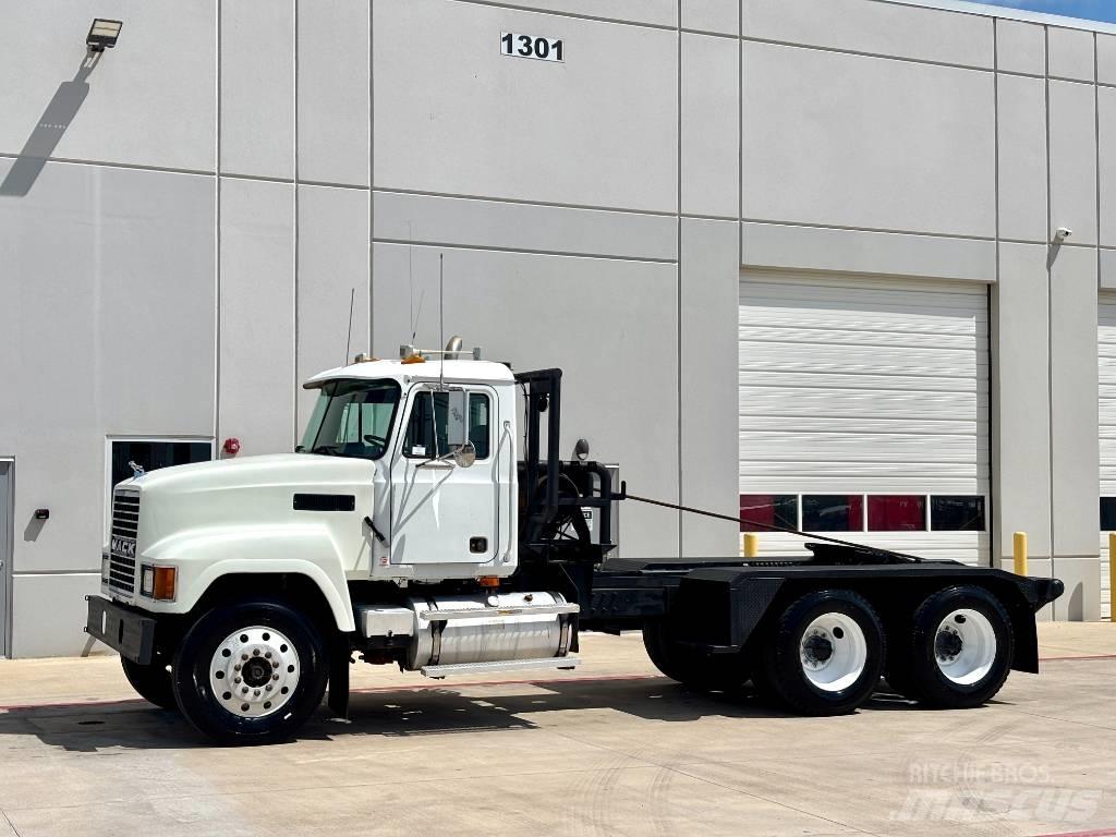 Mack CH 613 Sleepwagens