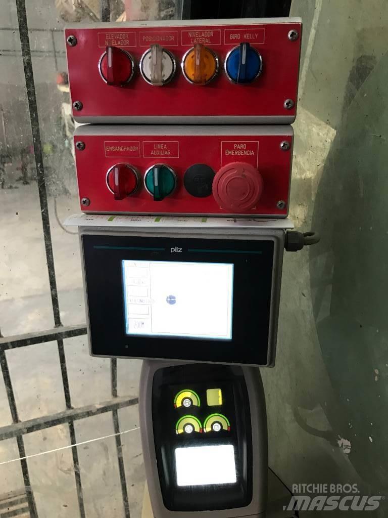 CAT 330 C Rupsgraafmachines