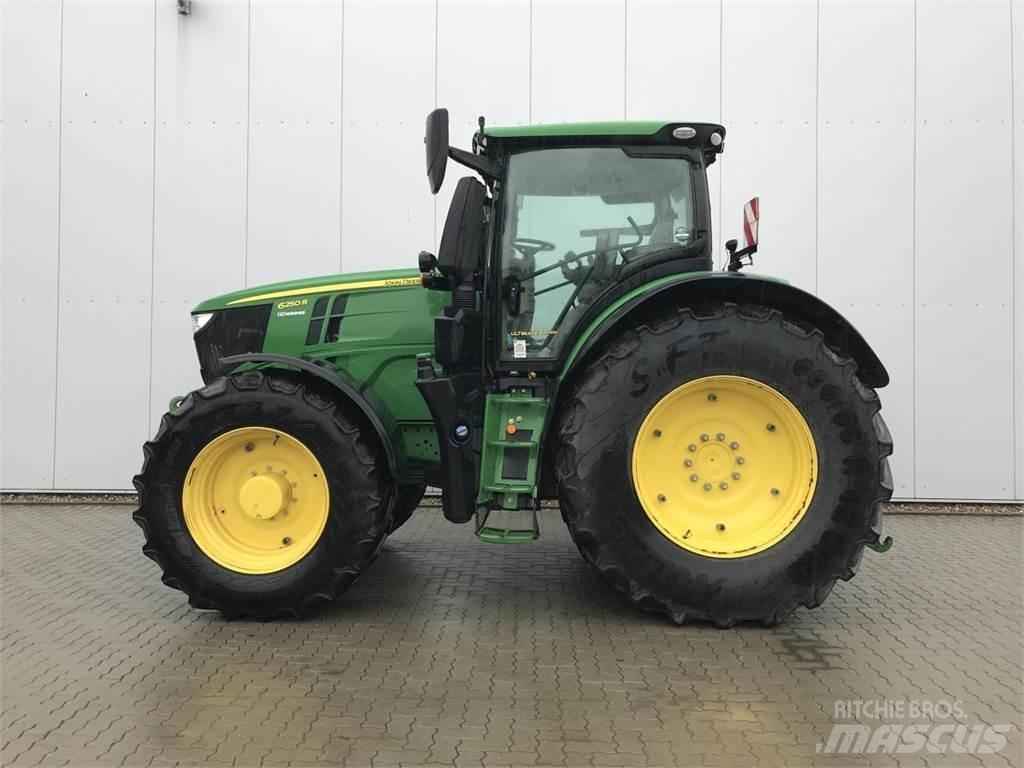 John Deere 6250R Tractoren