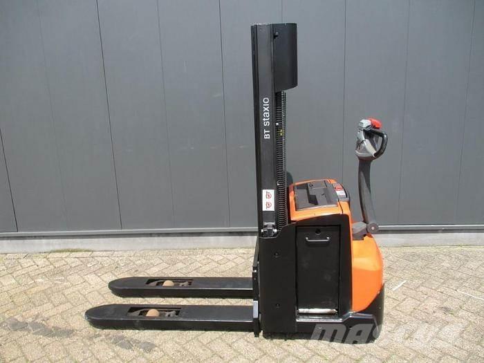 Toyota SWE 120L Stapelaar meeloop