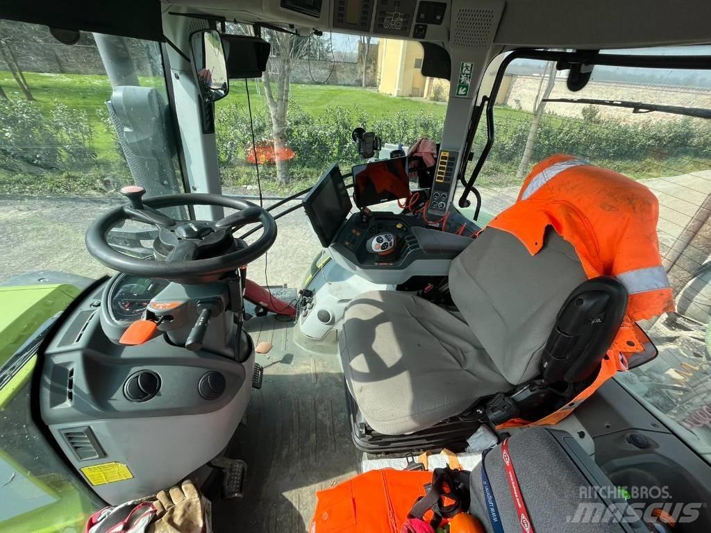 CLAAS Axion 830 Tractoren