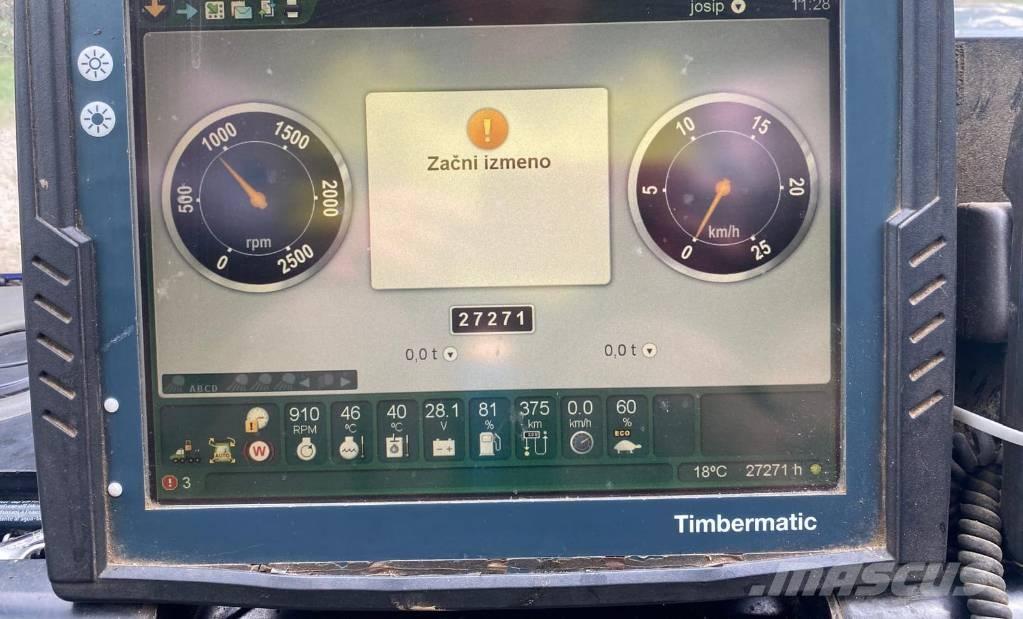 John Deere 1110 E Forwarders