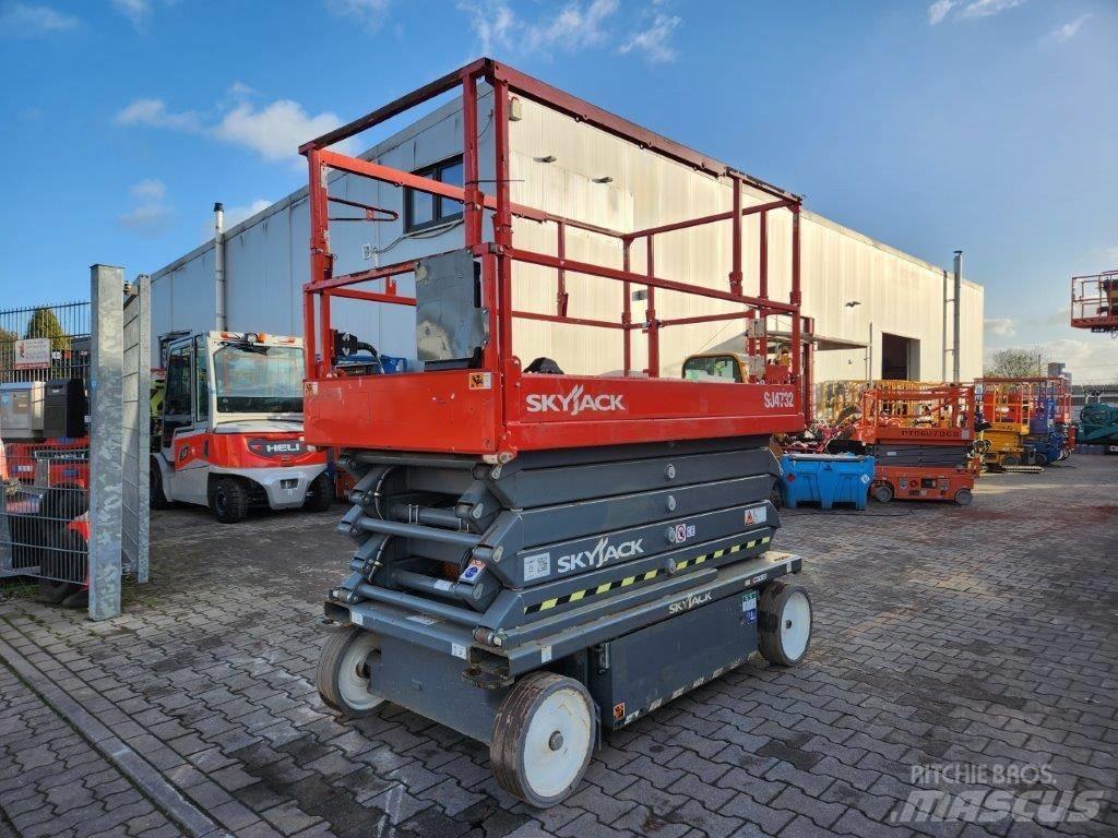 SkyJack SJ 4732 Schaarhoogwerkers