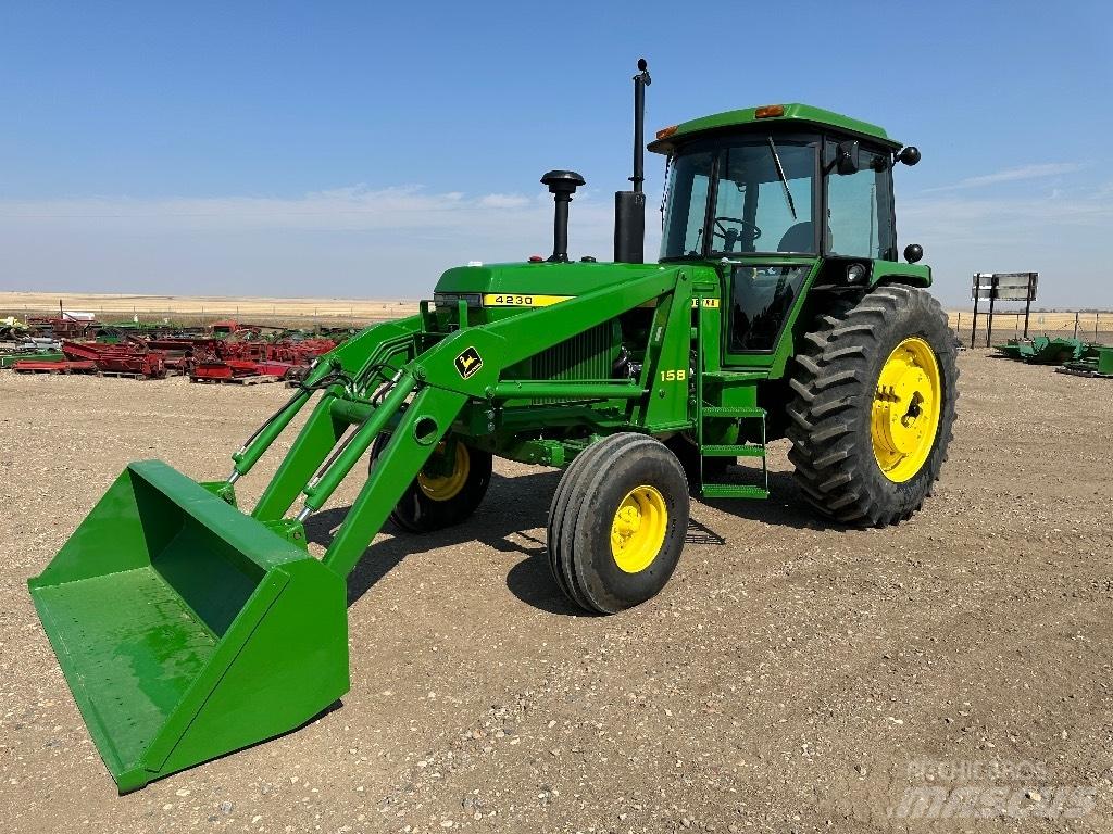 John Deere 4230 Tractoren