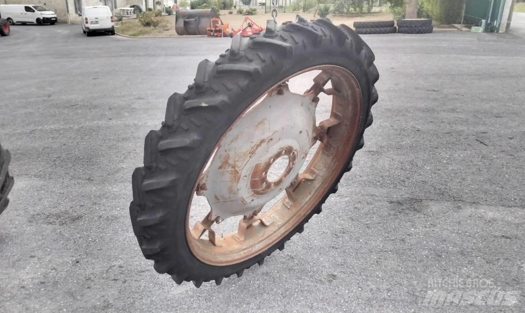 Kleber 8.3R44 Banden, wielen en velgen