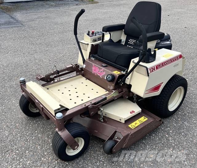 Grasshopper 124V/48R Zero-turn grasmaaiers