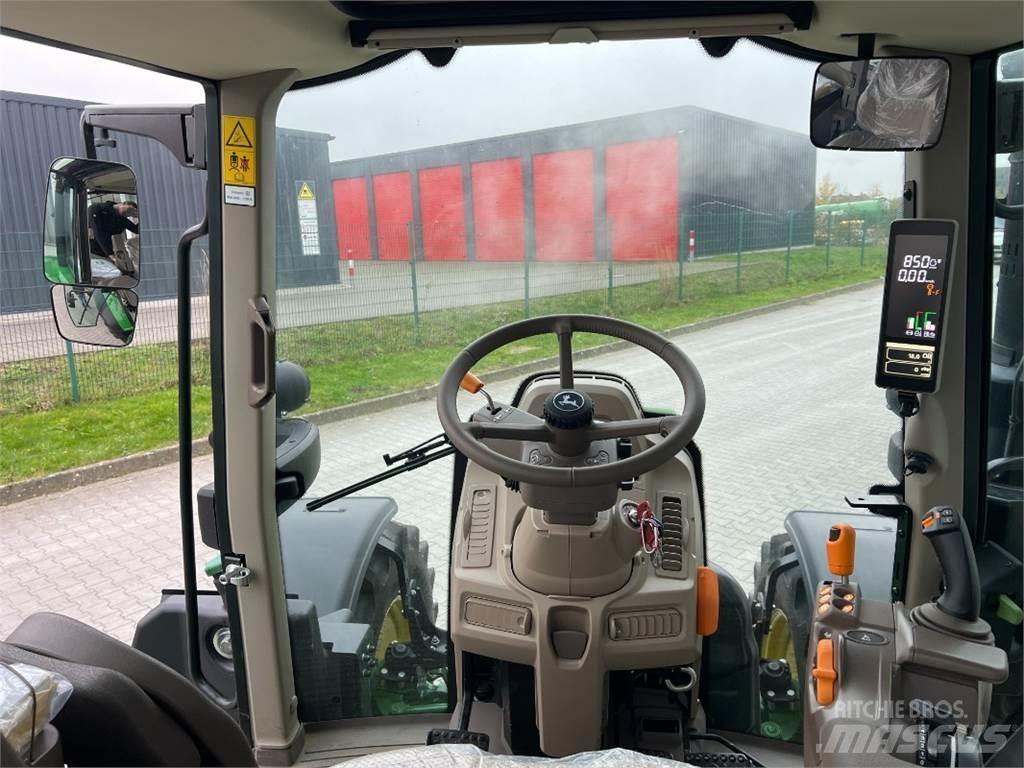 John Deere 6120M Tractoren