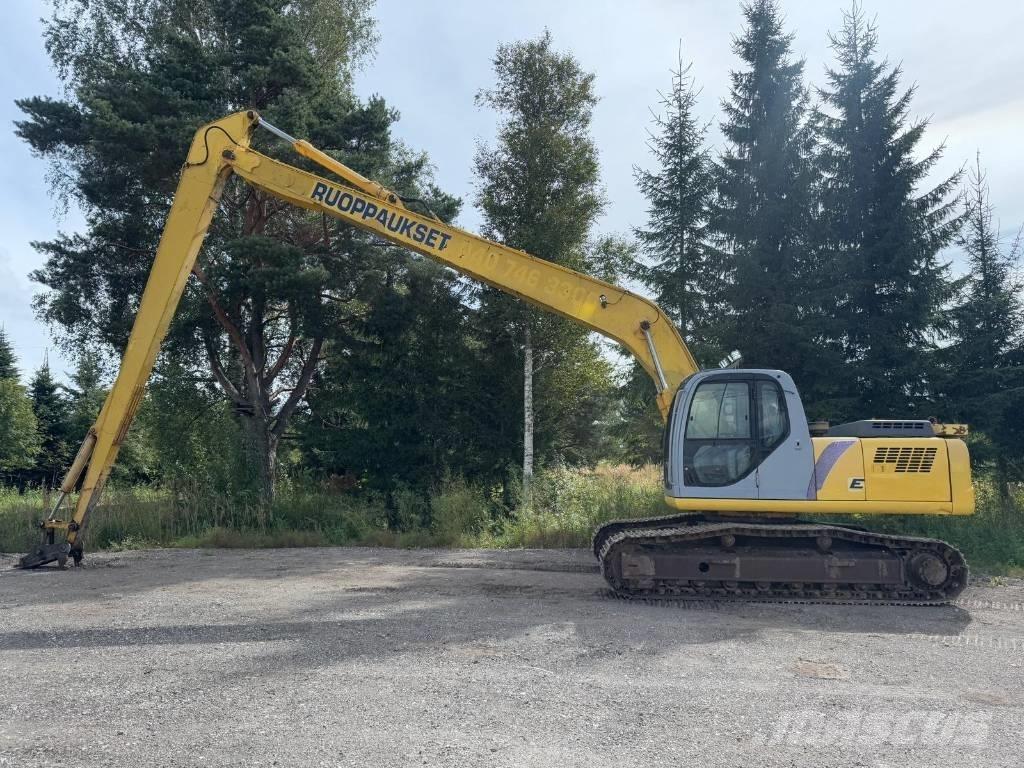 New Holland E 215 Graafmachines Long Reach