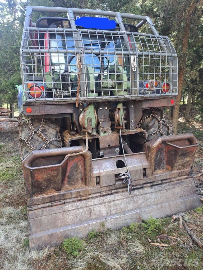 Valtra T 151 Tractoren