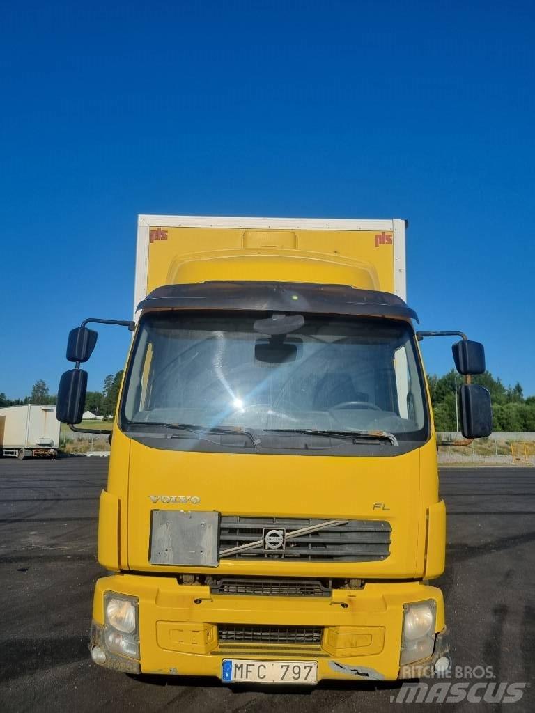 Volvo FL 240 Bakwagens met gesloten opbouw