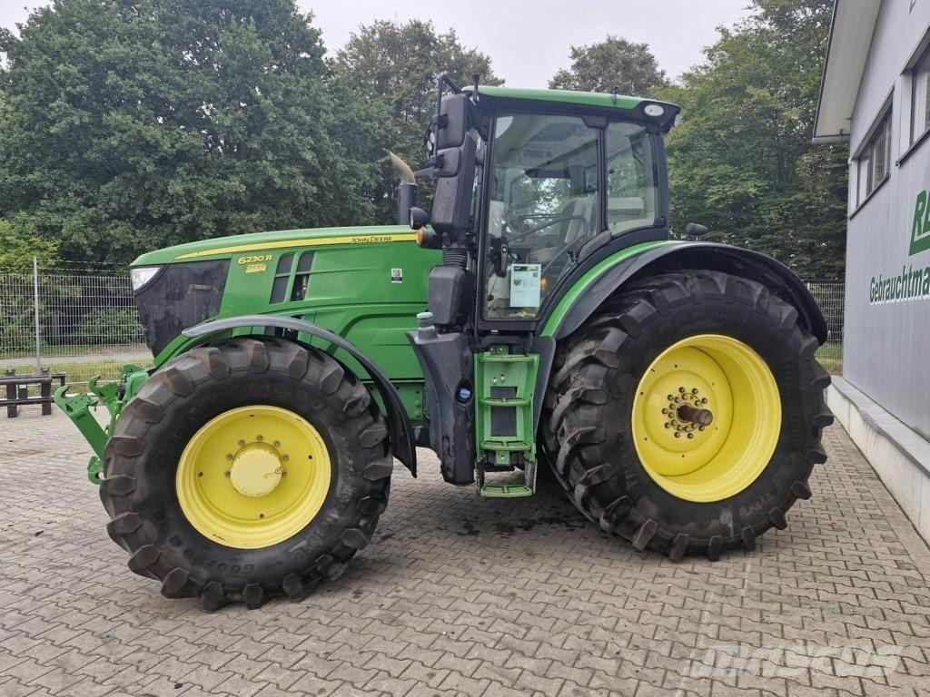 John Deere 6230R Tractoren