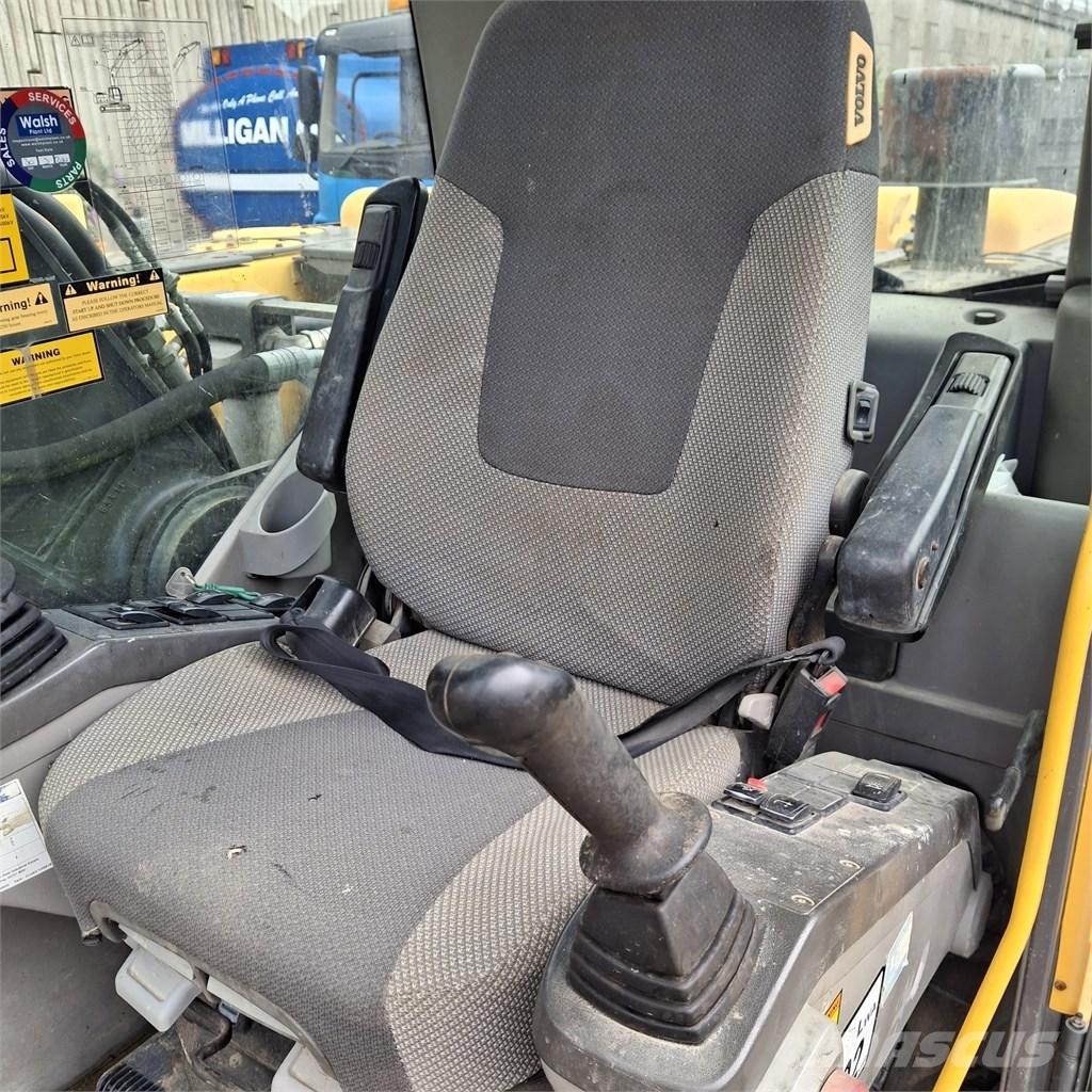 Volvo EC 210 C L Rupsgraafmachines