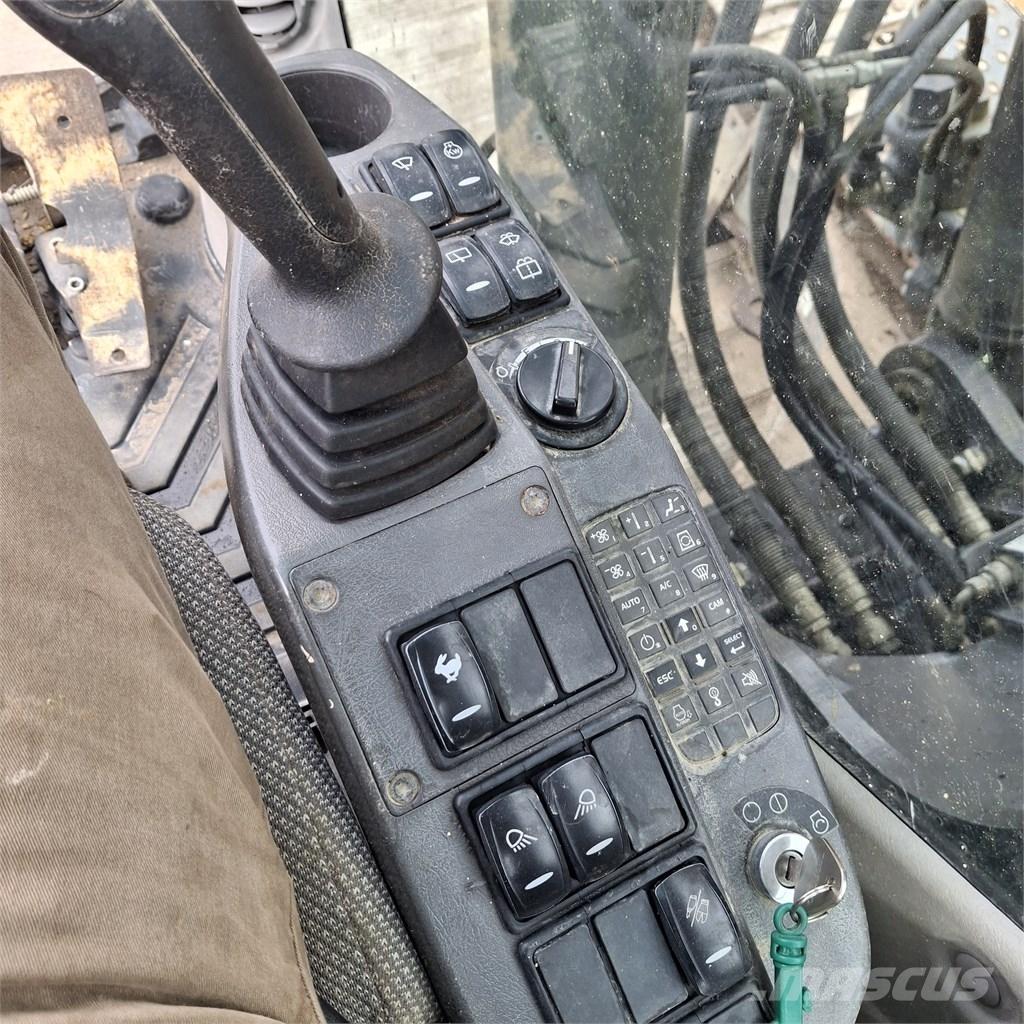 Volvo EC 210 C L Rupsgraafmachines