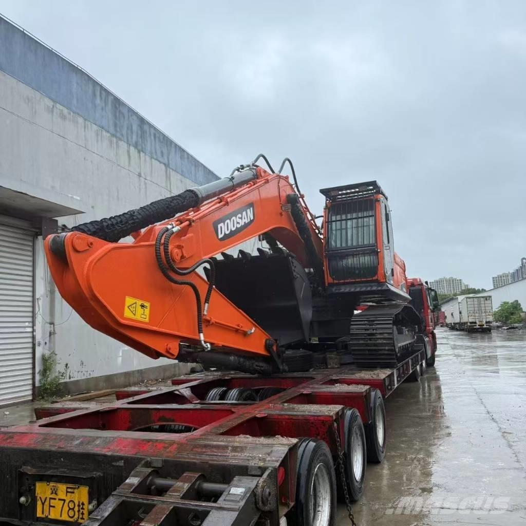 Doosan DX 225 LCA Rupsgraafmachines