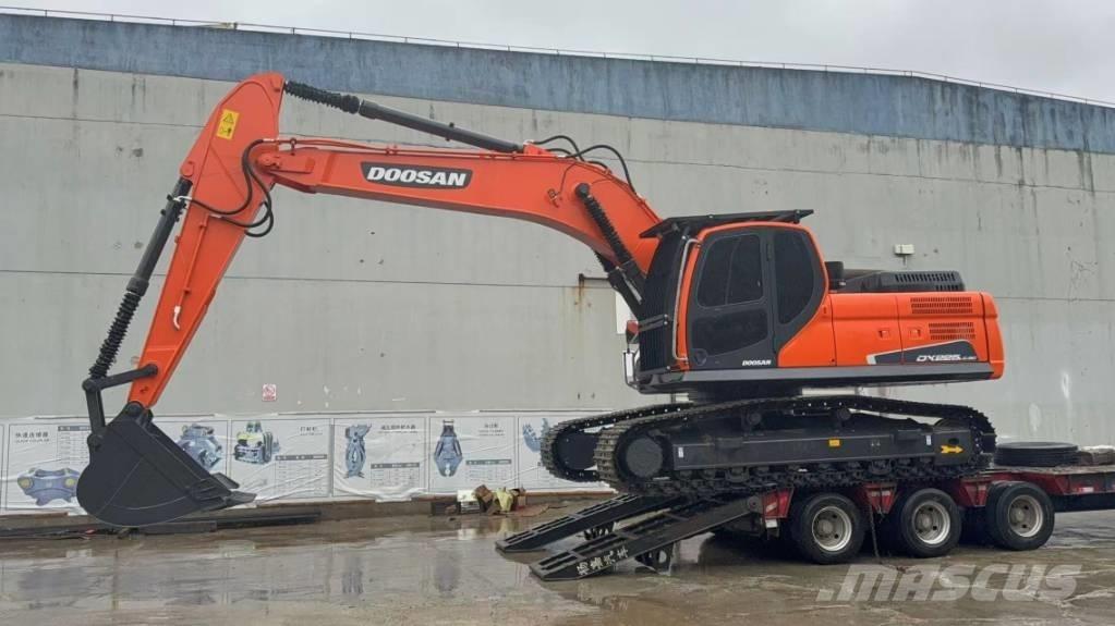 Doosan DX 225 LCA Rupsgraafmachines