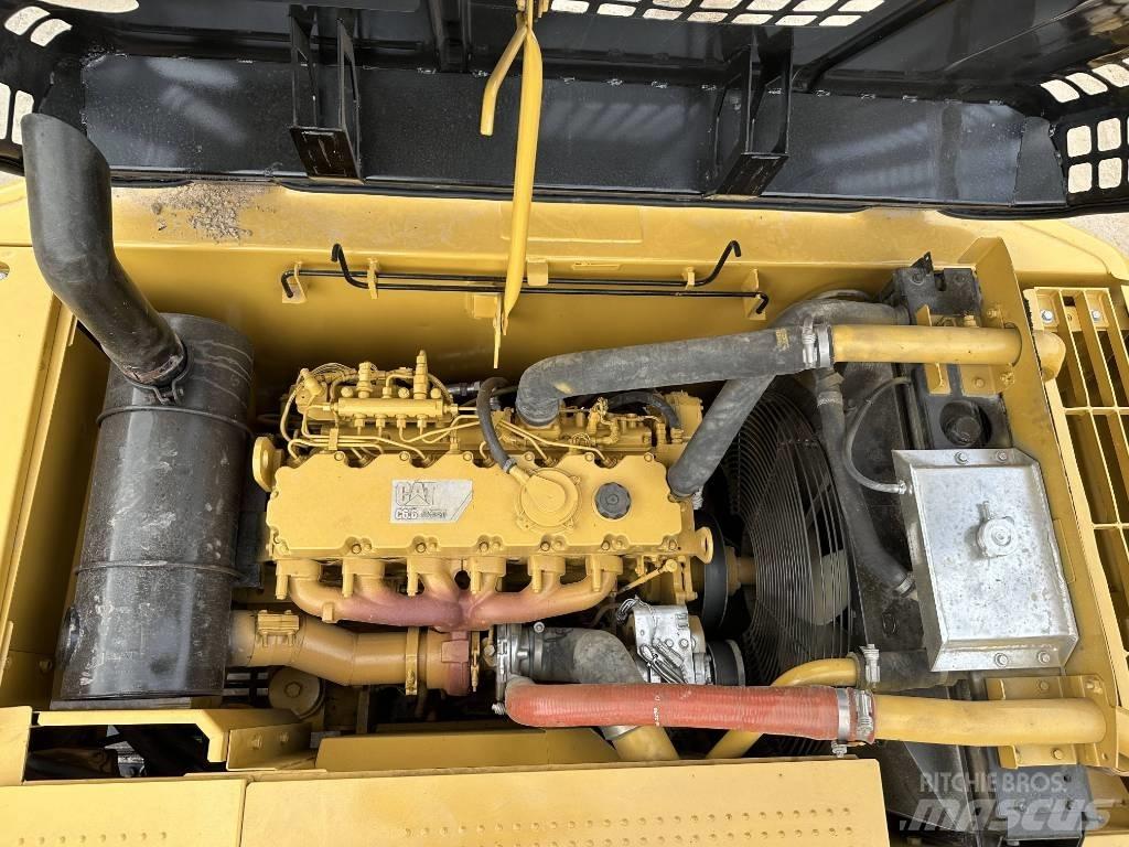 CAT 320 D Rupsgraafmachines
